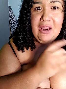 full_fat_chocomylk naked stripping on cam for live sex video chat
