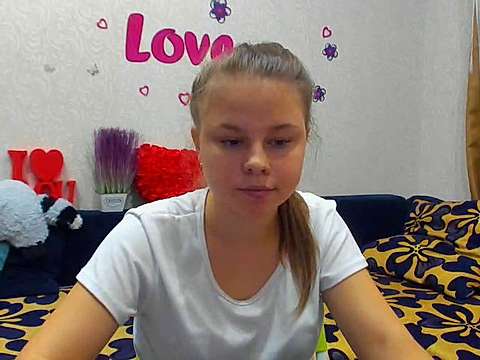 GirlUrDream naked stripping on cam for live sex video chat