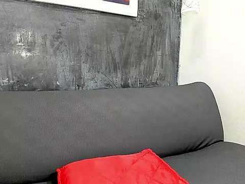 Hanna_Wild naked stripping on cam for live sex video chat