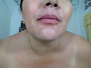 kikisweet33 naked stripping on cam for live sex video chat