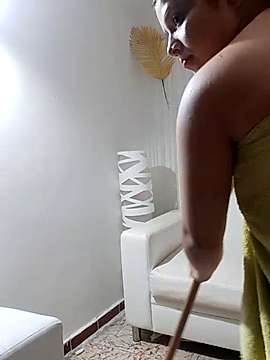 Kira_Jhonson21 naked stripping on cam for live sex video chat