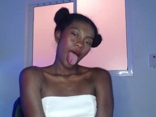 Leyla-mys nude on cam – live sex chat