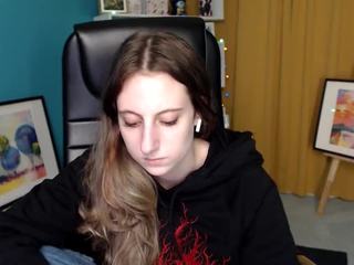 Licilia Fox nude on cam – live sex chat