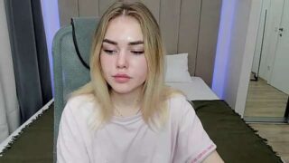 LILIA_CALLS naked stripping on cam for live sex video chat