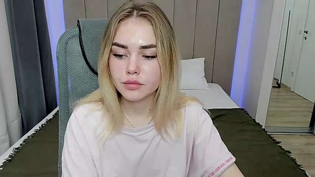 LILIA_CALLS naked stripping on cam for live sex video chat