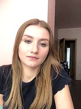 Little_kriss naked stripping on cam for live sex video chat