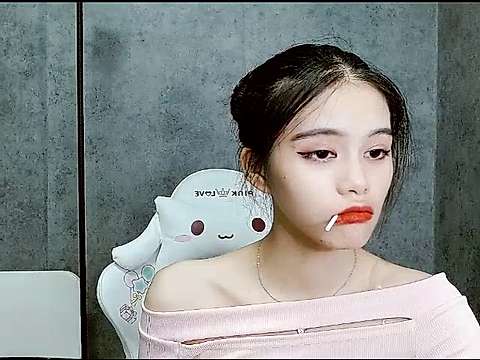 LovelyDoll_LaLa naked stripping on cam for live sex video chat