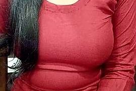 LOVELYQUEEN786 naked stripping on cam for live sex video chat