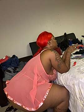 madam-squirtle naked stripping on cam for live sex video chat