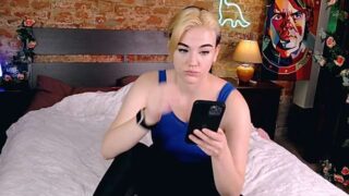 Manya_Art naked stripping on cam for live sex video chat
