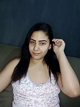 Moreninhastrip naked stripping on cam for live sex video chat