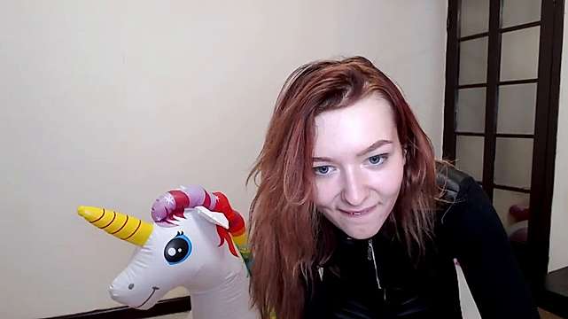 Rose_Titanic naked stripping on cam for live sex video chat