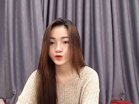 Roseskimmy naked stripping on cam for live sex video chat