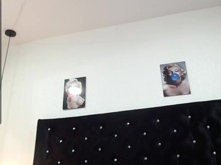 SharlotteRoss nude on cam – live sex chat