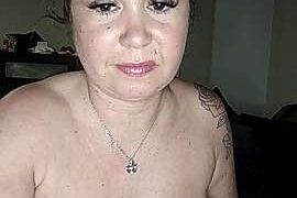 Simone8324 naked stripping on cam for live sex video chat