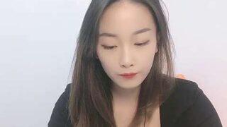 SisterHuang naked stripping on cam for live sex video chat