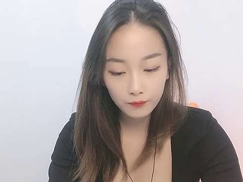 SisterHuang naked stripping on cam for live sex video chat