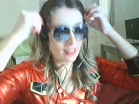 SorayaSapeca naked stripping on cam for live sex video chat