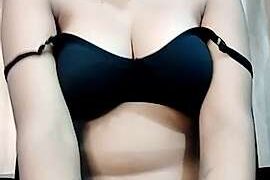 Sotanbhabhi naked stripping on cam for live sex video chat