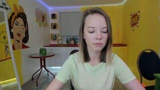 Stephanie_evans naked stripping on cam for live sex video chat