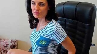 sweet_hot_lady_ naked stripping on cam for live sex video chat