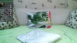 viksi_witch naked stripping on cam for live sex video chat