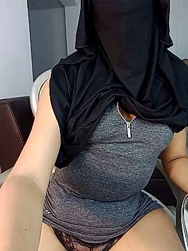 _ZAHRA_ naked stripping on cam for live sex video chat
