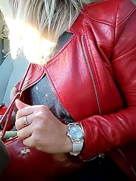 1S1R1 naked stripping on cam for live sex video chat