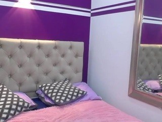 Alexa-2000 nude on cam – live sex chat