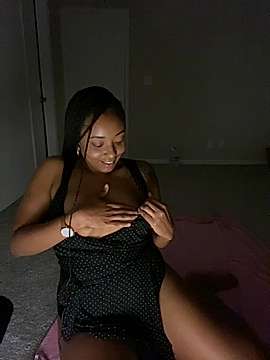 Angellll_ naked stripping on cam for live sex video chat
