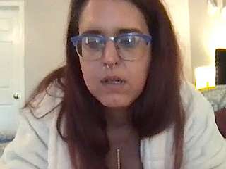 baddybunny naked stripping on cam for live sex video chat