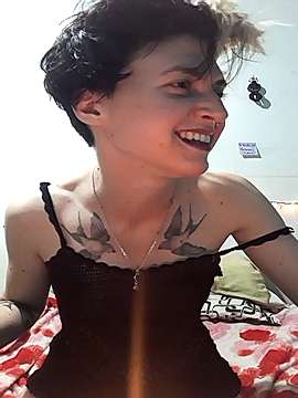 blancahqueen naked stripping on cam for live sex video chat