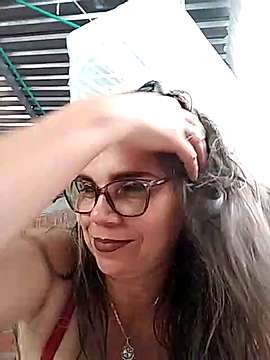 Daianbrown naked stripping on cam for live sex video chat