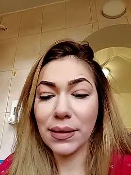 Ella_playful naked stripping on cam for live sex video chat