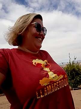 ElliE420_BBW naked stripping on cam for live sex video chat