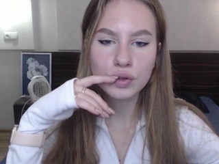 Janice-Graham nude on cam – live sex chat