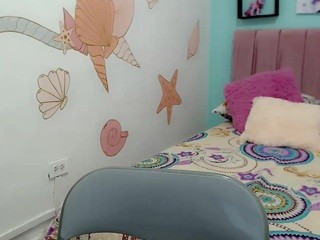Jessy-Little nude on cam – live sex chat