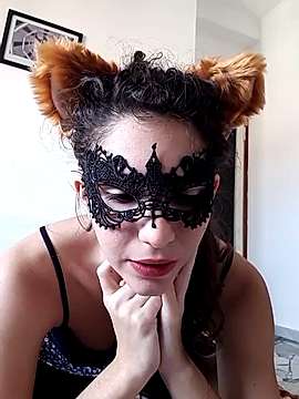 Kinky_Zoe1005 naked stripping on cam for live sex video chat