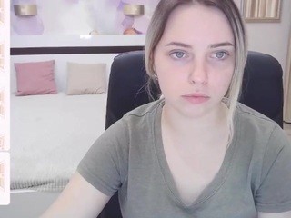 Kisannatoms nude on cam – live sex chat