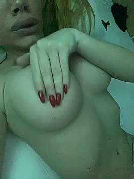 LaNatasha naked stripping on cam for live sex video chat