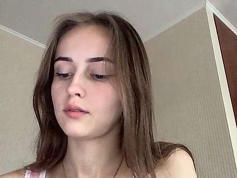Litttleangeeel naked stripping on cam for live sex video chat