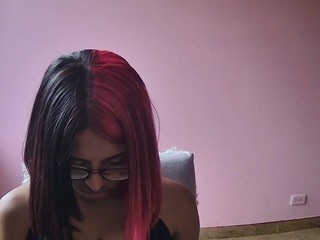 Mara Jones nude on cam – live sex chat