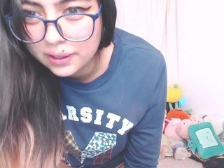 Mylittle-sarah nude on cam – live sex chat