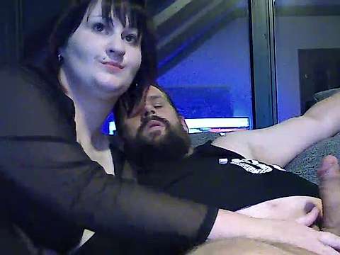 NiceAndCurvy naked stripping on cam for live sex video chat