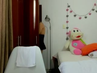 Priscilla-br nude on cam – live sex chat