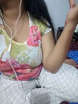 Sadia150 naked stripping on cam for live sex video chat