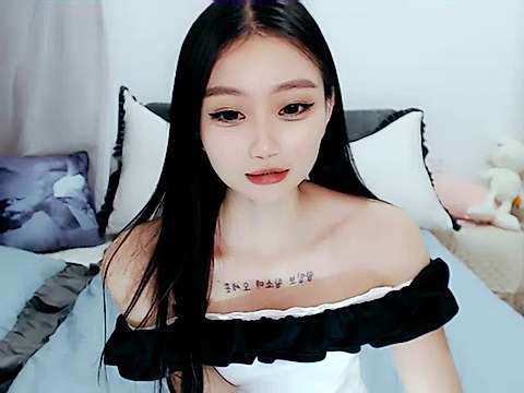 __Sarah_____ naked stripping on cam for live sex video chat