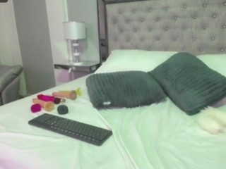 Sheyla, ?? nude on cam – live sex chat
