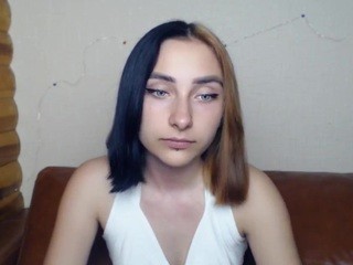 SilviaJoness nude on cam – live sex chat