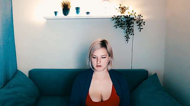 Ullia_Nelina naked stripping on cam for live sex video chat